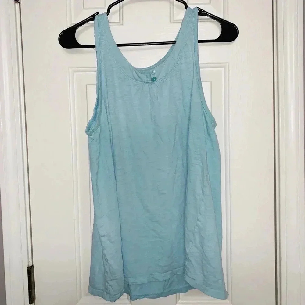 ✅Blue Tank Top🌟